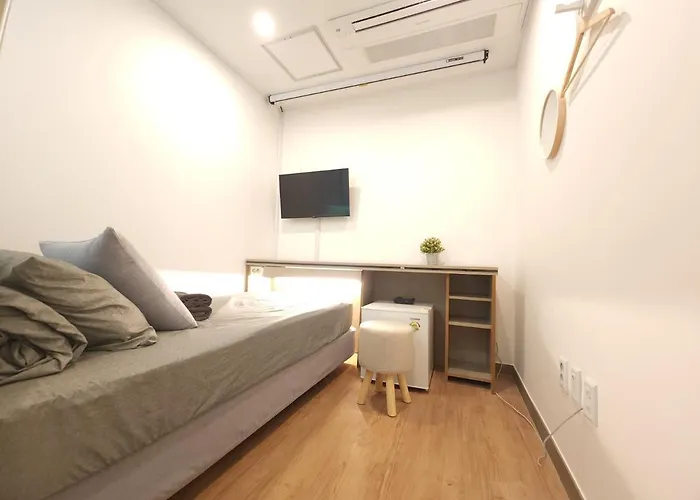 Oyo Myeongdong 2 Хостел Сеул