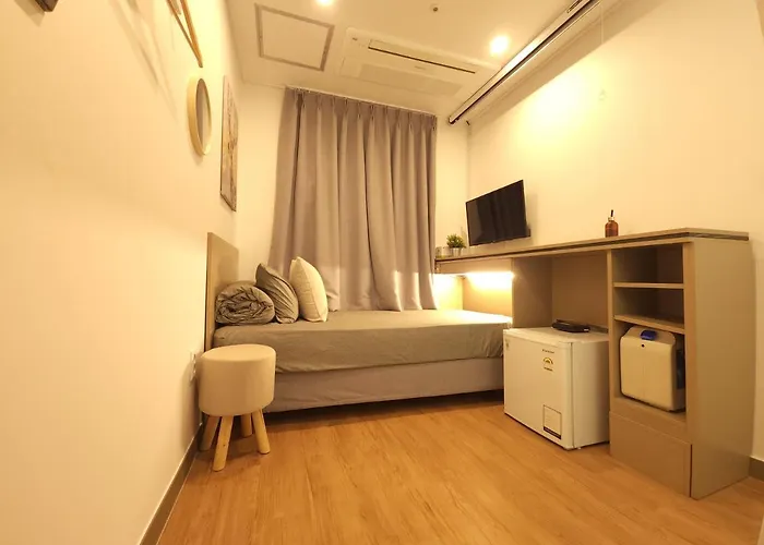 Хостел Oyo Myeongdong 2