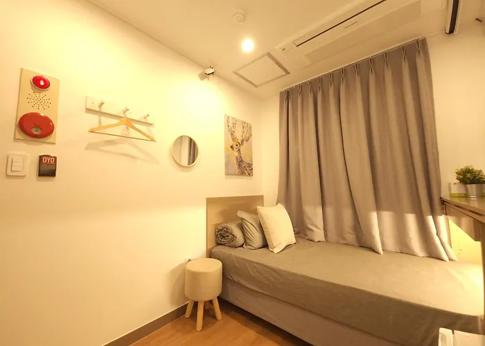 Хостел Oyo Myeongdong 2 *